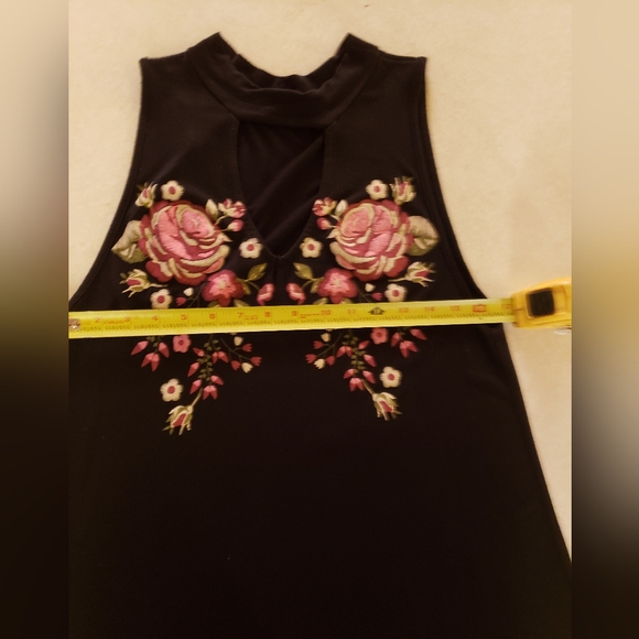 Dress - Picture 4 of 6